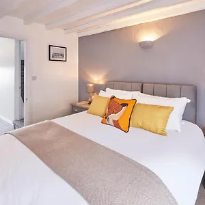 Host & - Dove Grey, 25 West End Holiday home Kirkbymoorside